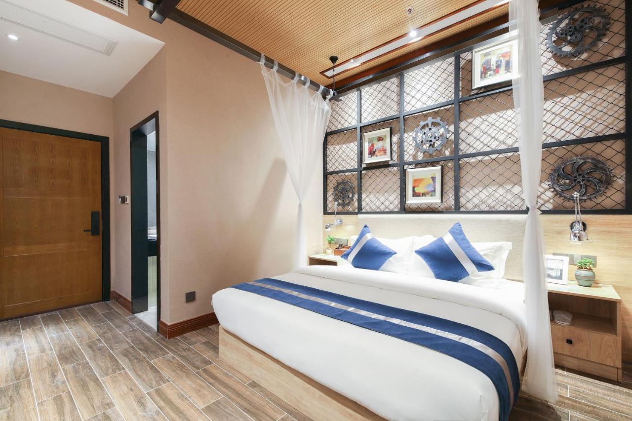 Zou Qu Ye Travel Hotel 충칭 외부 사진