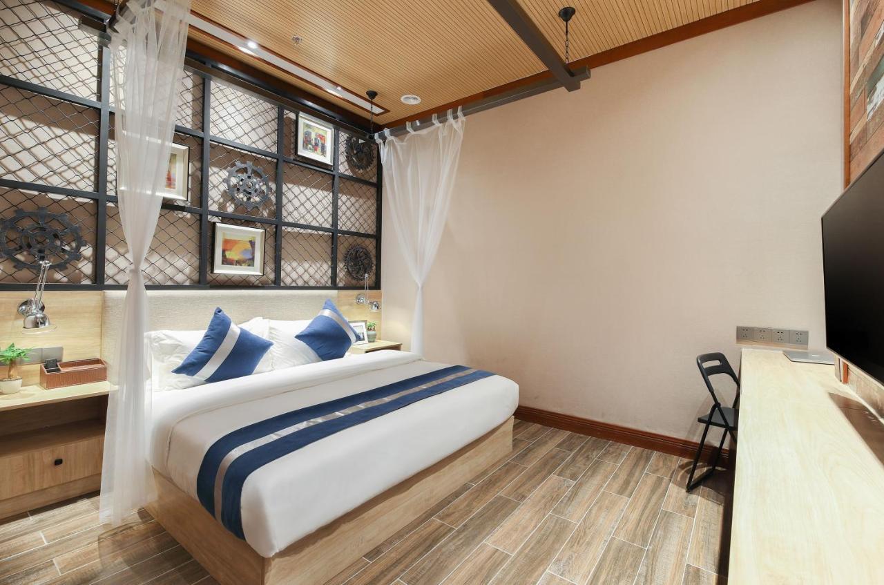 Zou Qu Ye Travel Hotel 충칭 외부 사진